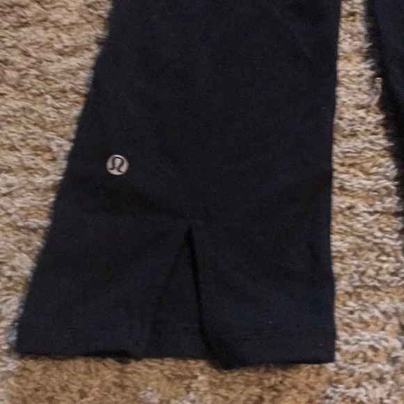 Lululemon cropped pant - Picture 3 of 4